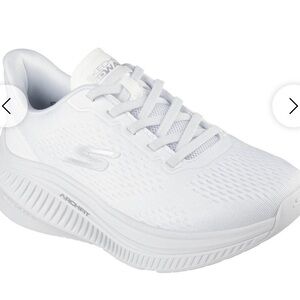 Skechers Go Walk Max Cushioning Arch Fit Women's Trainers White Size 7.5 M